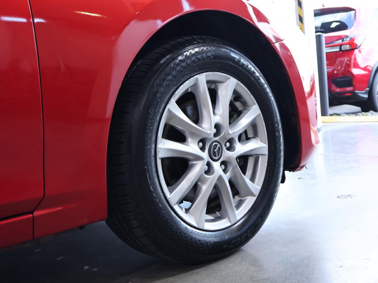2014 Mazda Axela