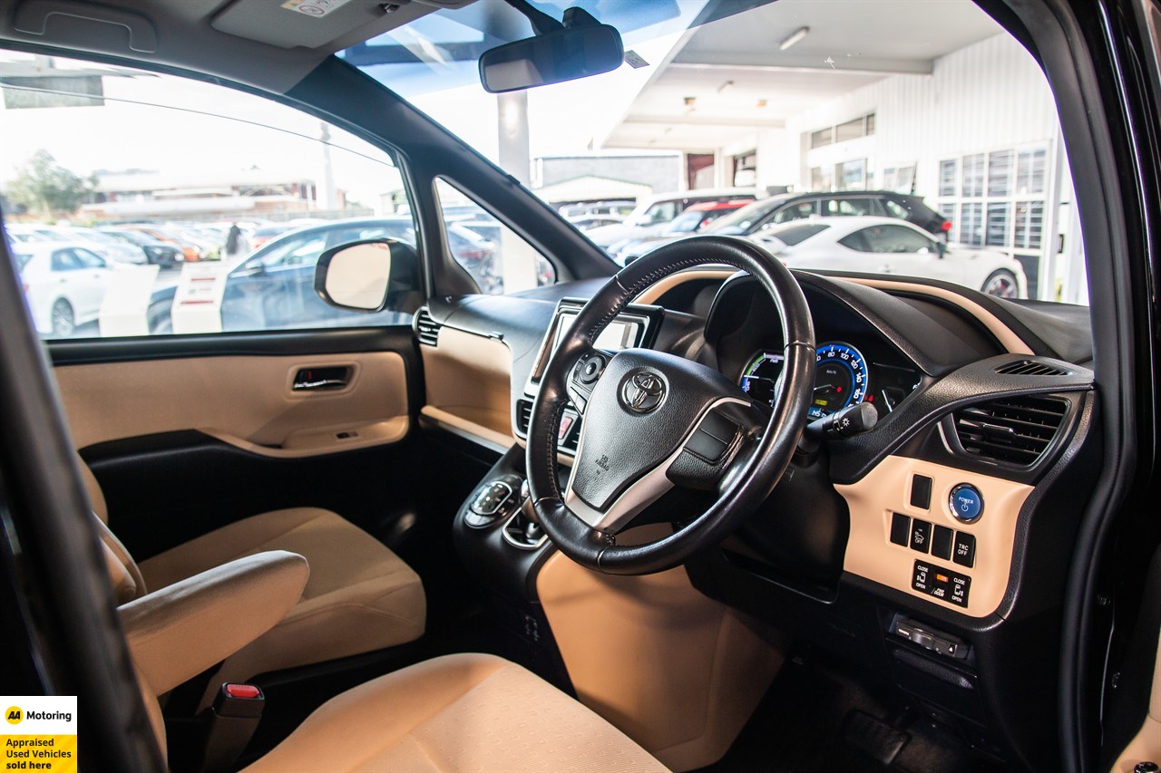 2014 Toyota Noah