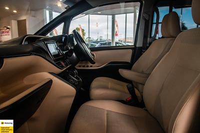 2014 Toyota Noah - Thumbnail
