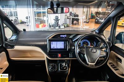 2014 Toyota Noah - Thumbnail