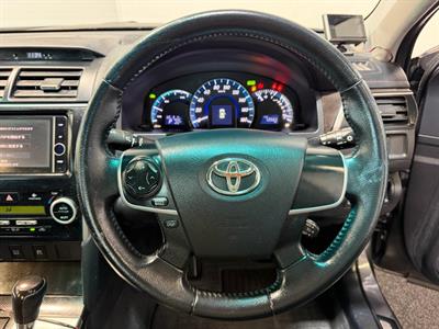 2013 Toyota Camry - Thumbnail