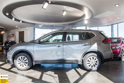 2021 Nissan X-Trail - Thumbnail