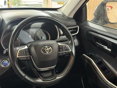 2022 Toyota Highlander - Thumbnail