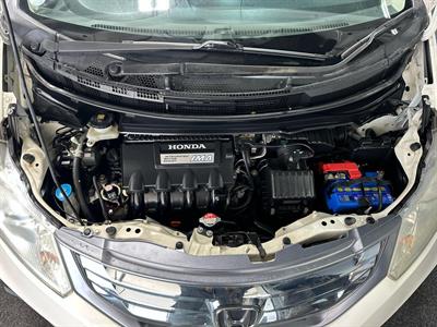 2012 Honda Freed - Thumbnail