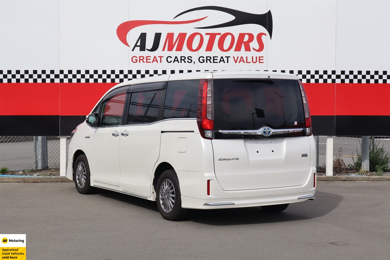 2015 Toyota Esquire