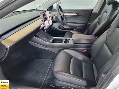 2021 Tesla Model 3 - Thumbnail