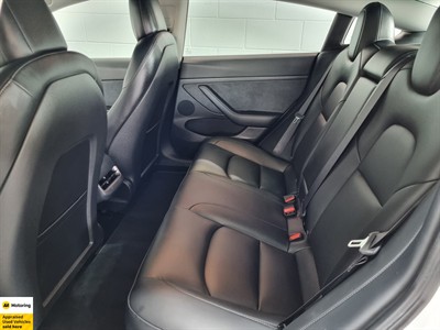 2021 Tesla Model 3 - Thumbnail