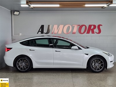 2021 Tesla Model 3 - Thumbnail