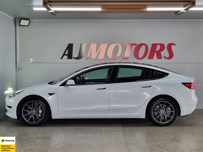 2021 Tesla Model 3 - Thumbnail