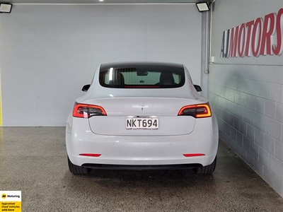 2021 Tesla Model 3 - Thumbnail
