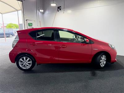 2014 Toyota Aqua - Thumbnail