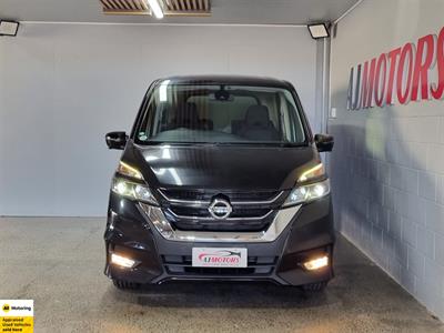 2016 Nissan Serena - Thumbnail
