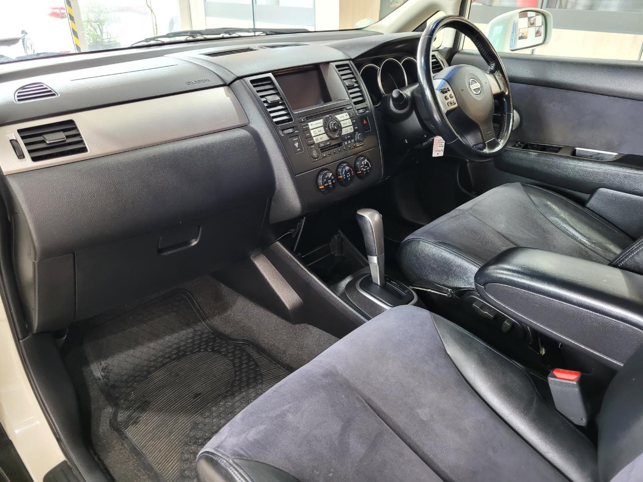 2005 Nissan Tiida