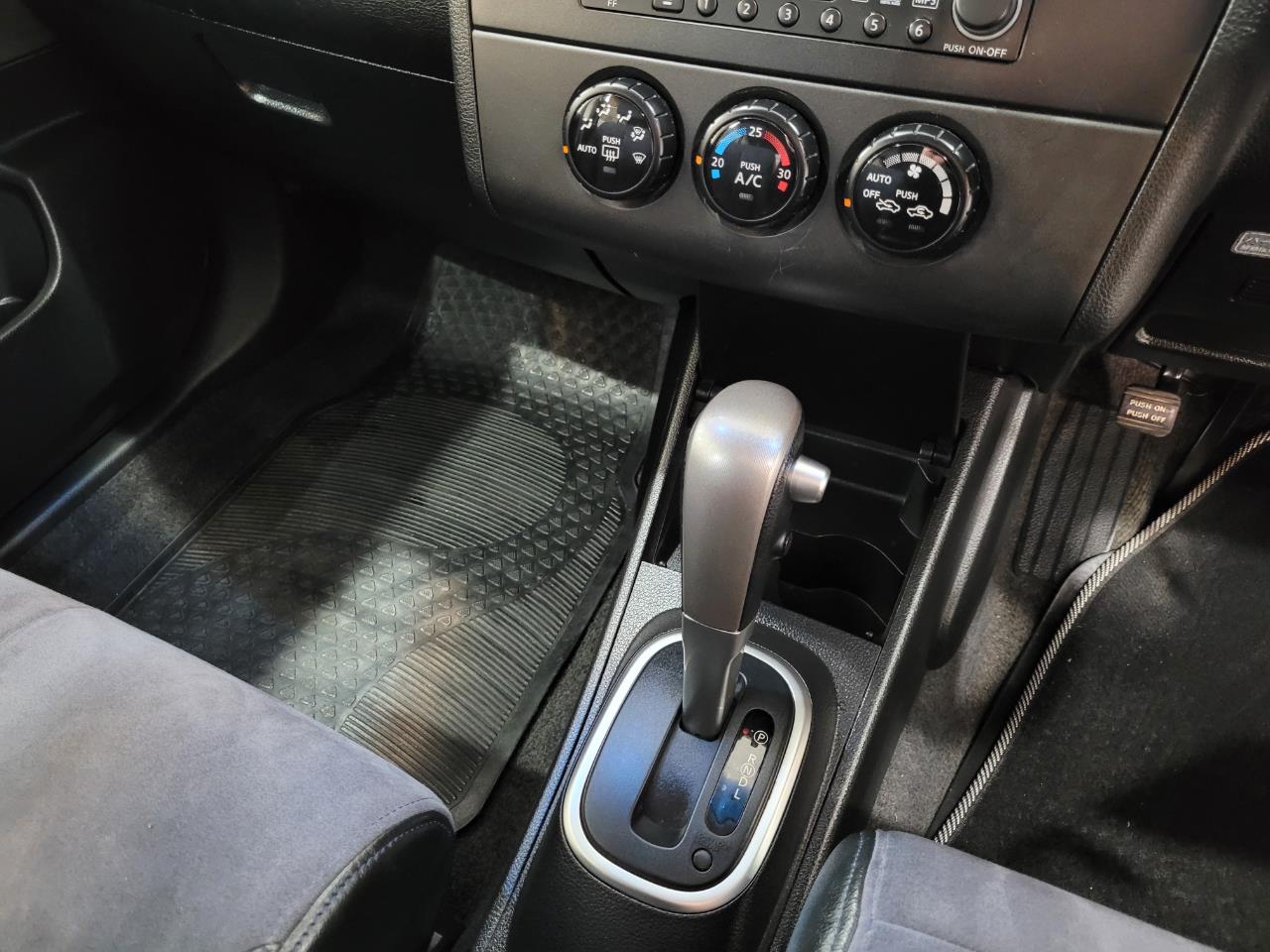 2005 Nissan Tiida