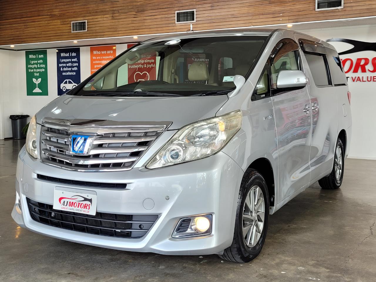 2012 Toyota Alphard