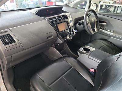 2012 Toyota Prius - Thumbnail