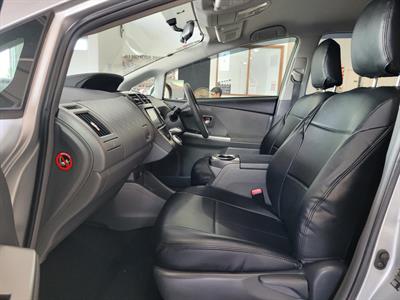 2012 Toyota Prius - Thumbnail