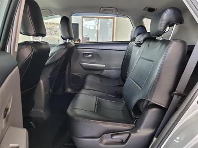 2012 Toyota Prius - Thumbnail
