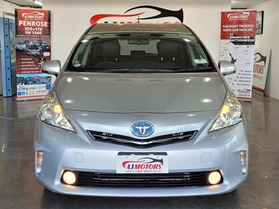 2012 Toyota Prius - Thumbnail