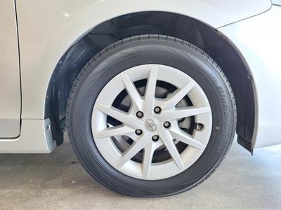 2012 Toyota Prius - Thumbnail