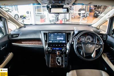 2018 Toyota Alphard - Thumbnail