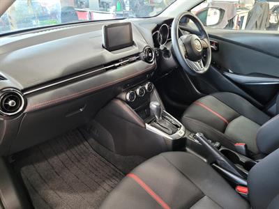2016 Mazda Demio - Thumbnail