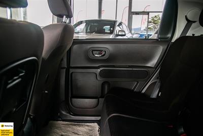 2012 Toyota Porte - Thumbnail