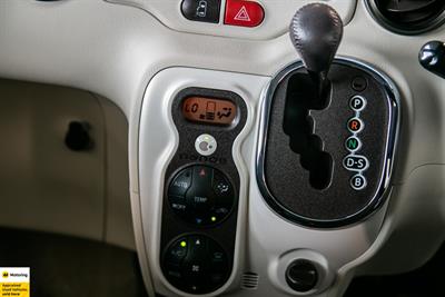 2012 Toyota Porte - Thumbnail