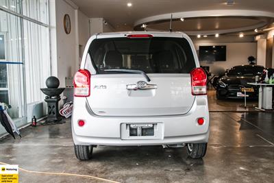 2012 Toyota Porte - Thumbnail