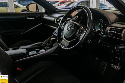 2015 Lexus IS - Thumbnail