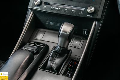 2015 Lexus IS - Thumbnail