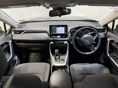 2021 Toyota RAV4 - Thumbnail