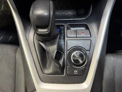 2021 Toyota RAV4 - Thumbnail