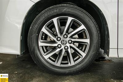 2016 Toyota Vellfire - Thumbnail