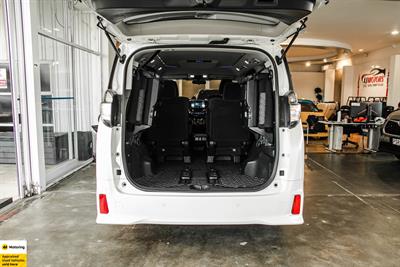 2016 Toyota Vellfire - Thumbnail