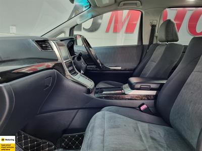 2012 Toyota Vellfire - Thumbnail