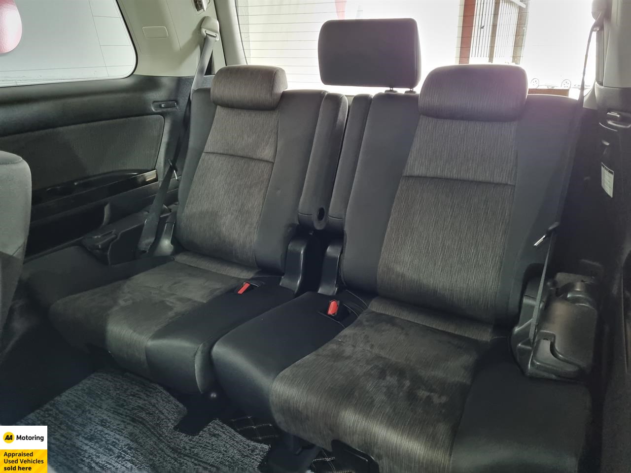 2012 Toyota Vellfire