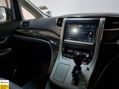 2012 Toyota Vellfire - Thumbnail