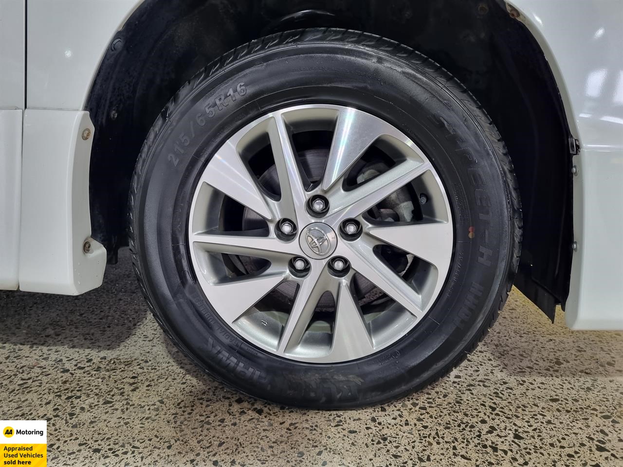 2012 Toyota Vellfire
