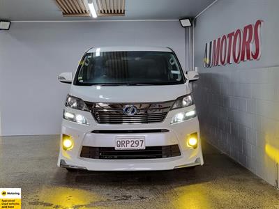 2012 Toyota Vellfire - Thumbnail