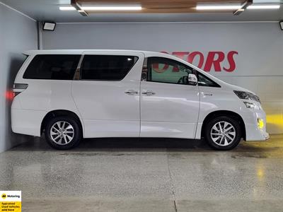 2012 Toyota Vellfire - Thumbnail