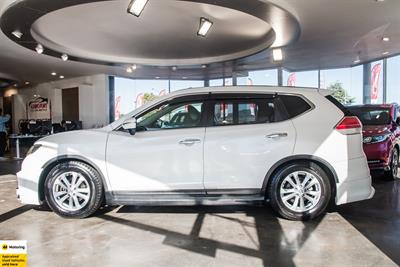 2015 Nissan X-Trail - Thumbnail