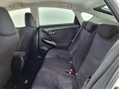 2013 Toyota Prius - Thumbnail