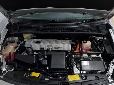 2013 Toyota Prius - Thumbnail