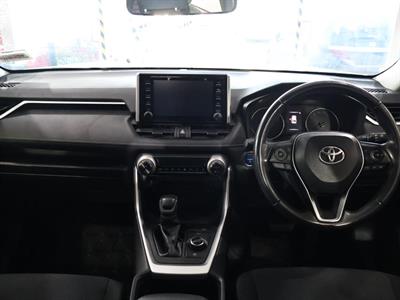 2022 Toyota RAV4 - Thumbnail
