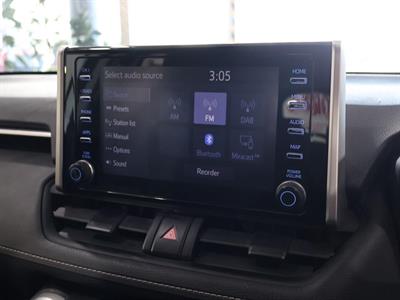2022 Toyota RAV4 - Thumbnail