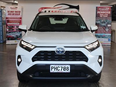 2022 Toyota RAV4 - Thumbnail