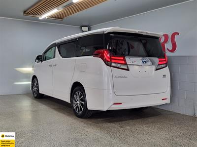 2015 Toyota Alphard - Thumbnail
