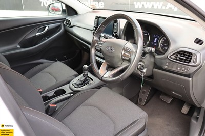 2021 Hyundai i30 - Thumbnail