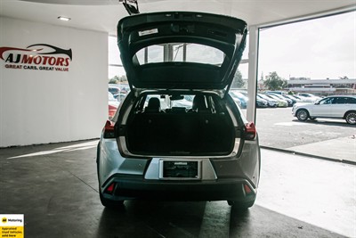 2020 Lexus UX 250h - Thumbnail